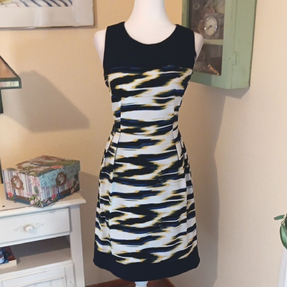 Luxe By Carmen Marc Valvo Stylish Black,Yellow And Blue Colorblock Dress